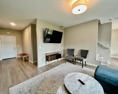 Homads Townhouse (Has a Townhouse) on iROOMit. Room in the 3 Bedroom 3BA...