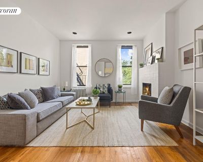 1 Bedroom 1BA Pet-Friendly CO-OP For Sale in Brooklyn, NY