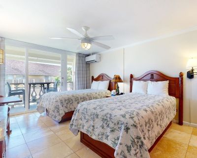 1BA House Vacation Rental in Islander on the Beach 315, Kapaa, HI