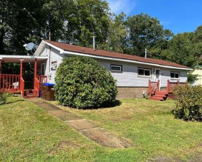 3 Bedroom 1BA 1152 ft Single Family Home For Sale in TITUSVILLE, PA