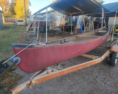 Vintage 16 ft Gazelle Canoe. great shape!
