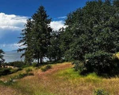 Single Family Home For Sale in KLAMATH FALLS, OR