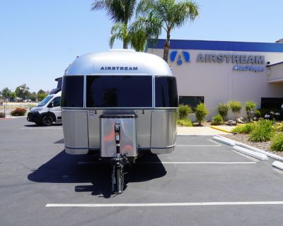2025 Airstream Trade Wind 25FBQ Hatch
