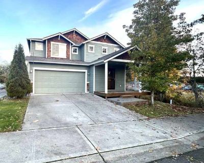 4 Bedroom 2.5BA 1871 ft Apartment For Rent in Marysville, WA