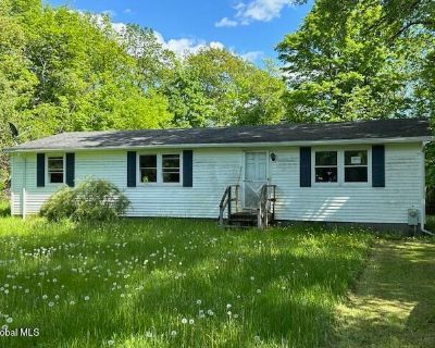 3 Bedroom 2BA 1248 ft Single Family House For Sale in Ticonderoga, NY