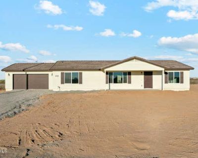 3 Bedroom 2BA 1512 ft Single Family Home For Sale in BUCKEYE, AZ