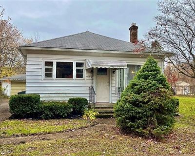 2 Bedroom 1BA 768 ft Single Family Home For Sale in CONNEAUT, OH