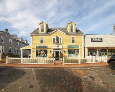 7985 ft Commercial Property For Sale in Old Saybrook, CT