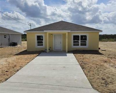 3 Bedroom 2BA 1120 ft Apartment For Rent in Highlands County, FL