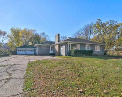 4 Bedroom 3BA 2588 ft Single Family Home For Sale in SPENCER, IA