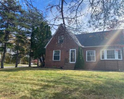 4 Bedroom 3BA 0 ft Apartment For Rent in North Olmsted, OH