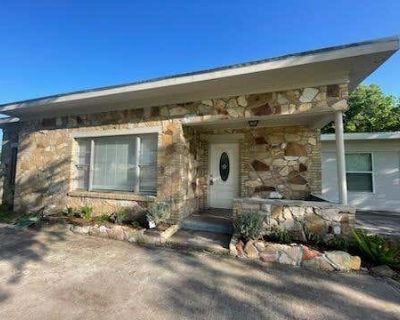 4 Bedroom 2BA 1470 ft Single Family Home For Sale in ANGLETON, TX