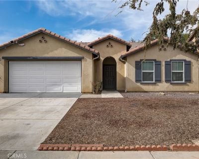 3 Bedroom 2BA 1441 ft Apartment For Rent in Lancaster, CA