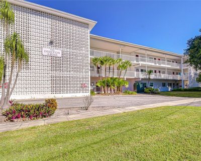 2 Bedroom 1BA 1150 ft Condo For Sale in St Petersburg, FL