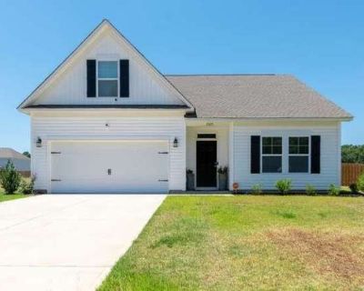 3 Bedroom 2.5BA 1960 ft Apartment For Rent in Sumter County, SC