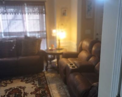 Large room available in Townhome