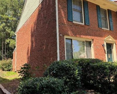 2 Bedroom 2BA 1280 ft Townhouse For Sale in Norcross, GA