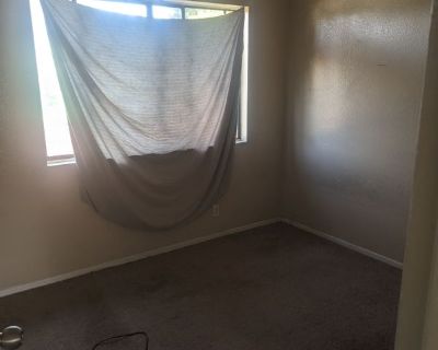 Jonathen r (Has a Townhouse). Room in the 1 Bedroom 1BA House For Rent in Riverside, CA