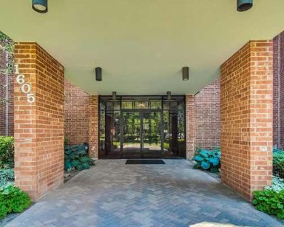 3 Bedroom 2BA 1700 ft Condominium For Sale in ARLINGTON HEIGHTS, IL