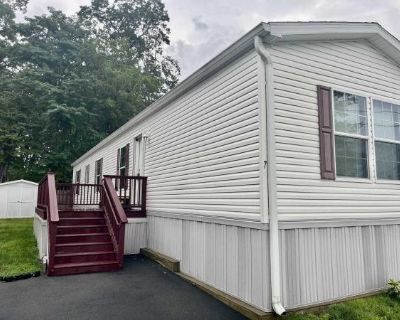 2 Bedroom 2BA 1056 ft Mobile Home For Rent in Stony Point, NY