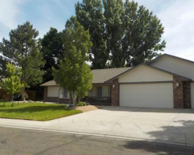 3 Bedroom 2BA 1670 ft Single Family Home For Sale in Grand Junction, CO