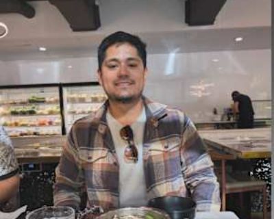 Non-smoker. Budget: $800 per month. Ready to move: now. Looking for myself. I am your professional who will work for the University of Iowa. I am looking for someone who is also respectful, clean and nice. I m literally trying to find a place where I could feel at home.