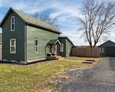 2 Bedroom 1BA 1114 ft Single Family House For Sale in Mulberry, IN