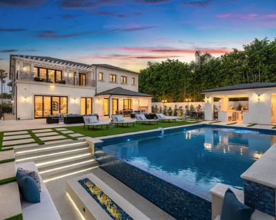 6 Bedroom 8BA 11627 ft Single Family Home For Sale in Beverly Hills, CA