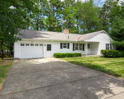 3 Bedroom 2BA 1508 ft Single Family Home For Sale in NASHUA, NH