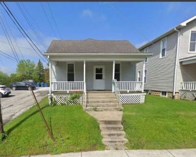 3 Bedroom 2BA 864 ft Apartment For Rent in Valparaiso, IN