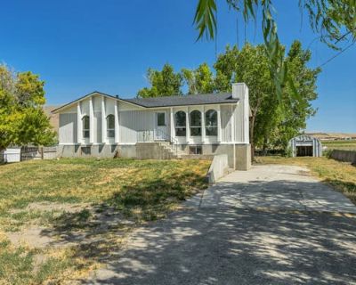 3 Bedroom 2BA 2250 ft Single Family Home For Sale in TREMONTON, UT