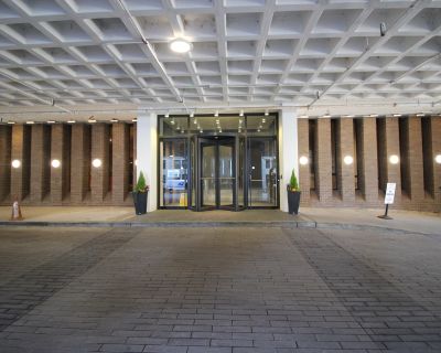 1 Bedroom 1BA 1000 ft Condo For Sale in Chicago, IL