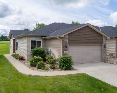 3 Bedroom 2BA 2293 ft Townhouse For Sale in Byron, MN