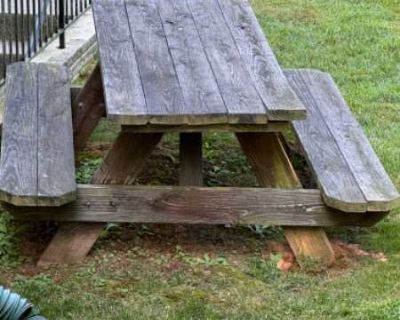 Free Picnic Table