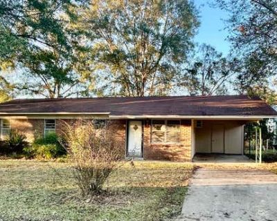 3 Bedroom 1BA 1161 ft Single Family Home For Sale in CARROLLTON, MS