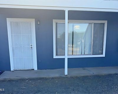 2 Bedroom 1BA 850 ft Apartment For Rent in Prescott Valley, AZ
