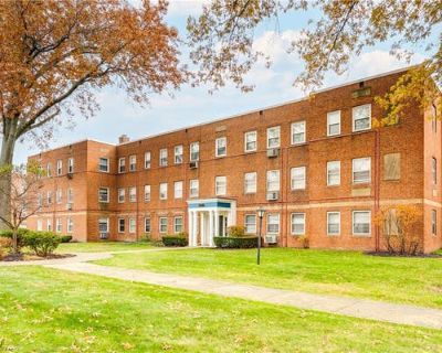 2 Bedroom 1BA Condominium For Sale in CLEVELAND, OH