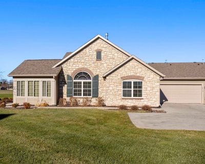 2 Bedroom 2BA 1894 ft Condo For Sale in Appleton, WI