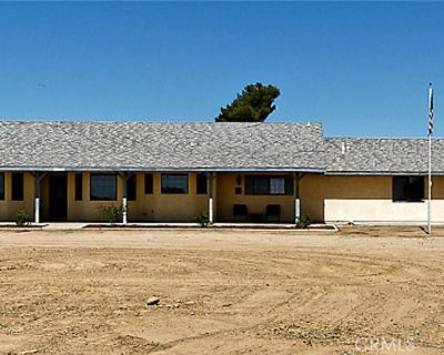 3 Bedroom 2BA 1875 ft Single Family House For Sale in Hesperia, CA