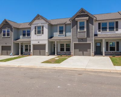 3 Bedroom 2BA 1635 ft Townhouse For Sale in Grovetown, GA
