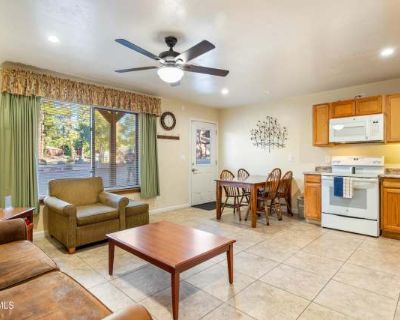 1 Bedroom 1BA 605 ft Furnished Apartment For Rent in Pinetop Country Club, AZ