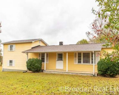 4 Bedroom 1.5BA 0 ft Apartment For Rent in Icard, NC