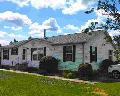 3 Bedroom 2BA 1344 ft Mobile Home For Sale in Streetsboro, OH