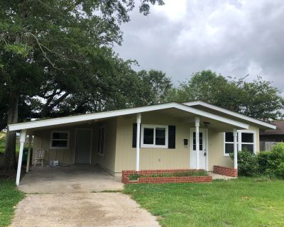3 Bedroom 2BA 1014 ft Apartment For Rent in Pascagoula, MS