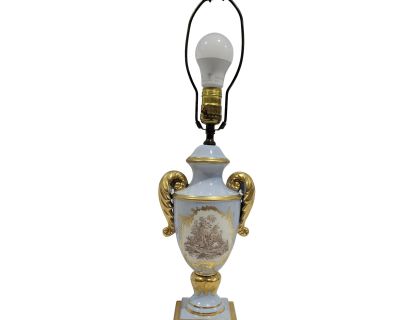 Vintage French Provencial Style Porcelain Table Lamp