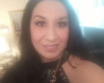 Amy - Needs a House on iROOMit or a Room