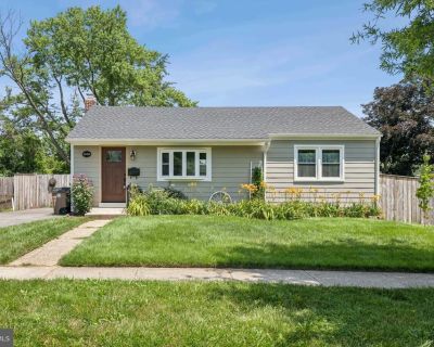 3 Bedroom 2BA 1728 ft Apartment For Rent in Rockville, MD