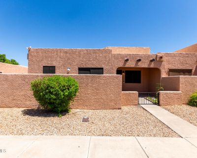 2 Bedroom 2BA 1022 ft Townhouse For Sale in Peoria, AZ