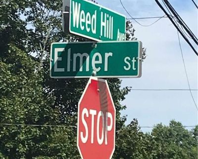 4 Bedroom 2BA 2300 ft Apartment For Rent in Stamford, CT