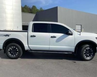 2021 Nissan Titan 4X4 PRO-4X 4DR Crew Cab